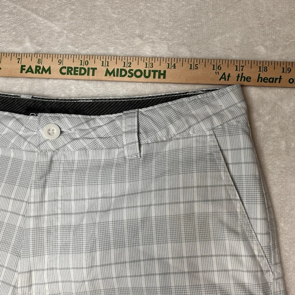 O'Neill Shorts Men's 34 Chino White Plaid‎ Mid Rise Outdoor Casual Flat Front